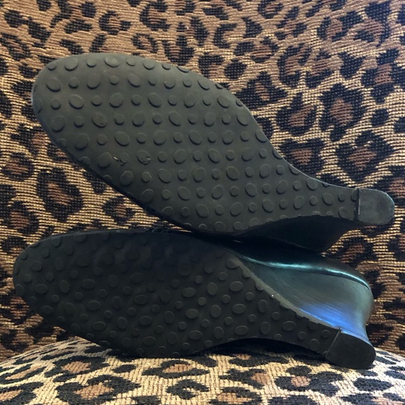 Carlos Santana Escape High Heeled Wedge - Size 9 - Picture 8 of 11